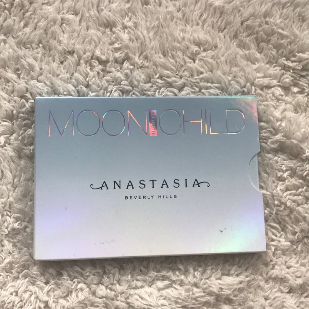 Anastasia Beverly Hills MoonChild Glow Kit